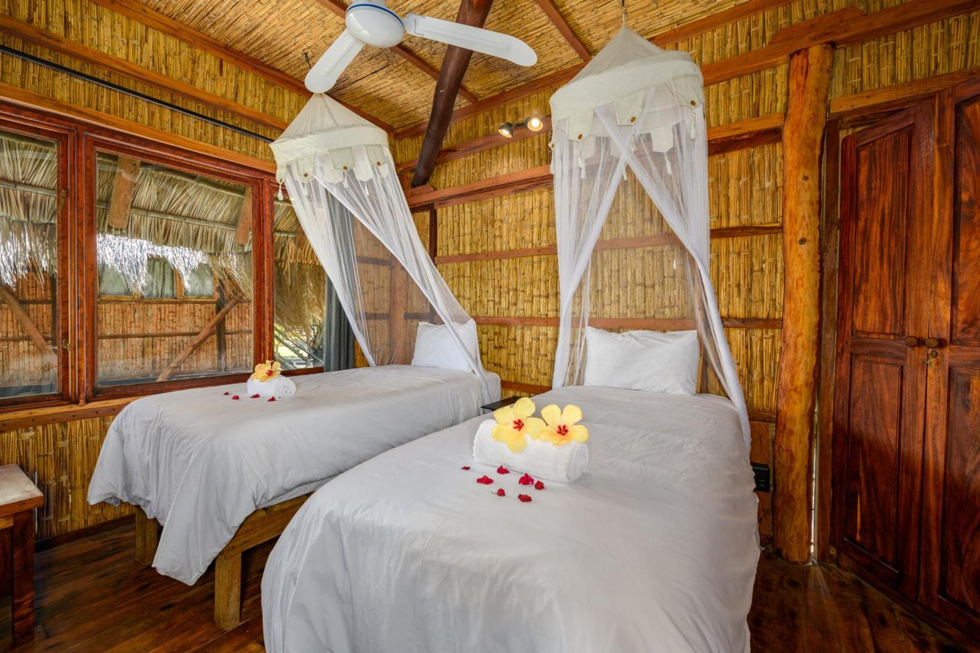 Ocean Pearl Beach Lodge วิลันคูลอส ภายนอก รูปภาพ
