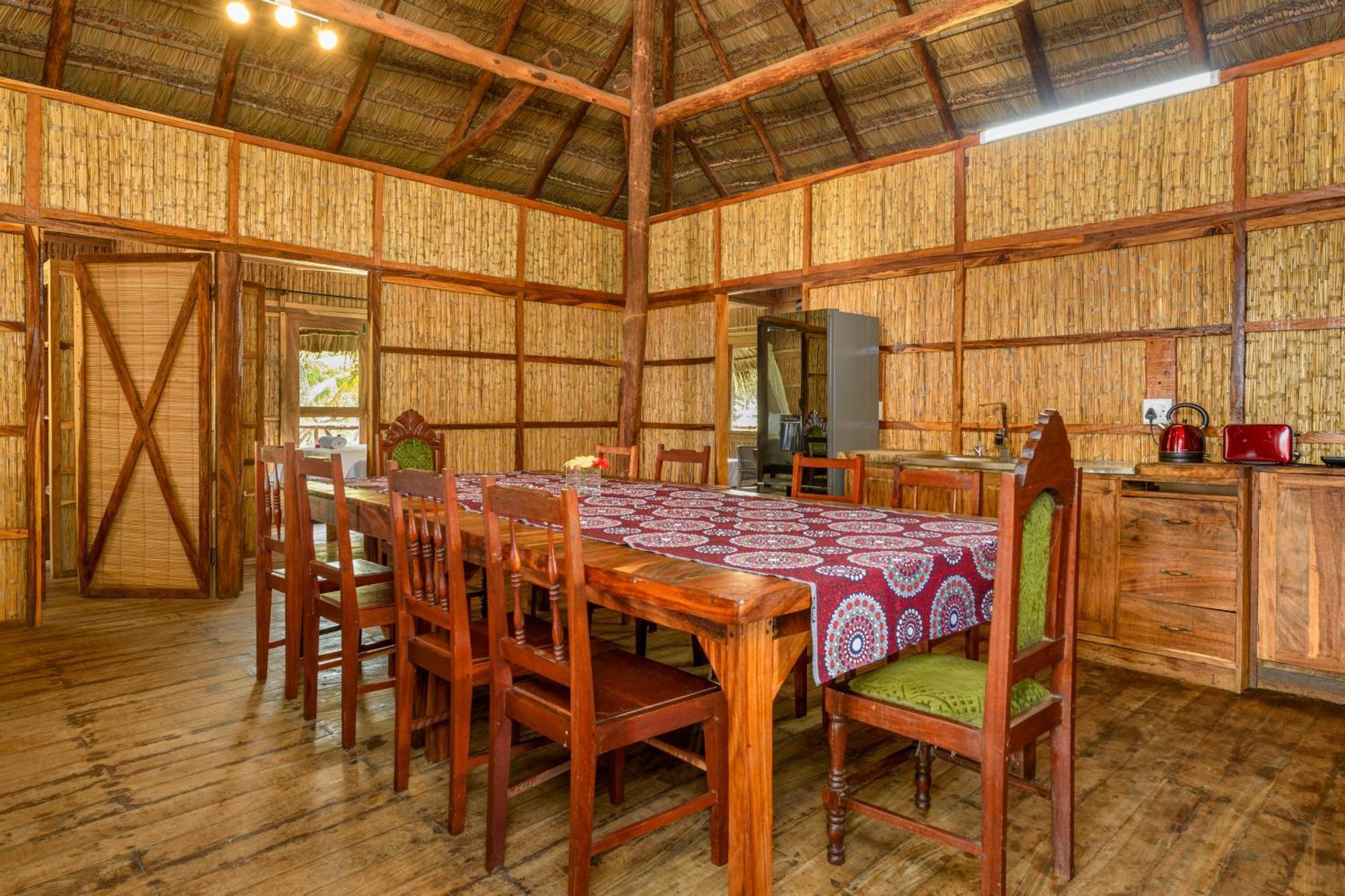 Ocean Pearl Beach Lodge วิลันคูลอส ภายนอก รูปภาพ